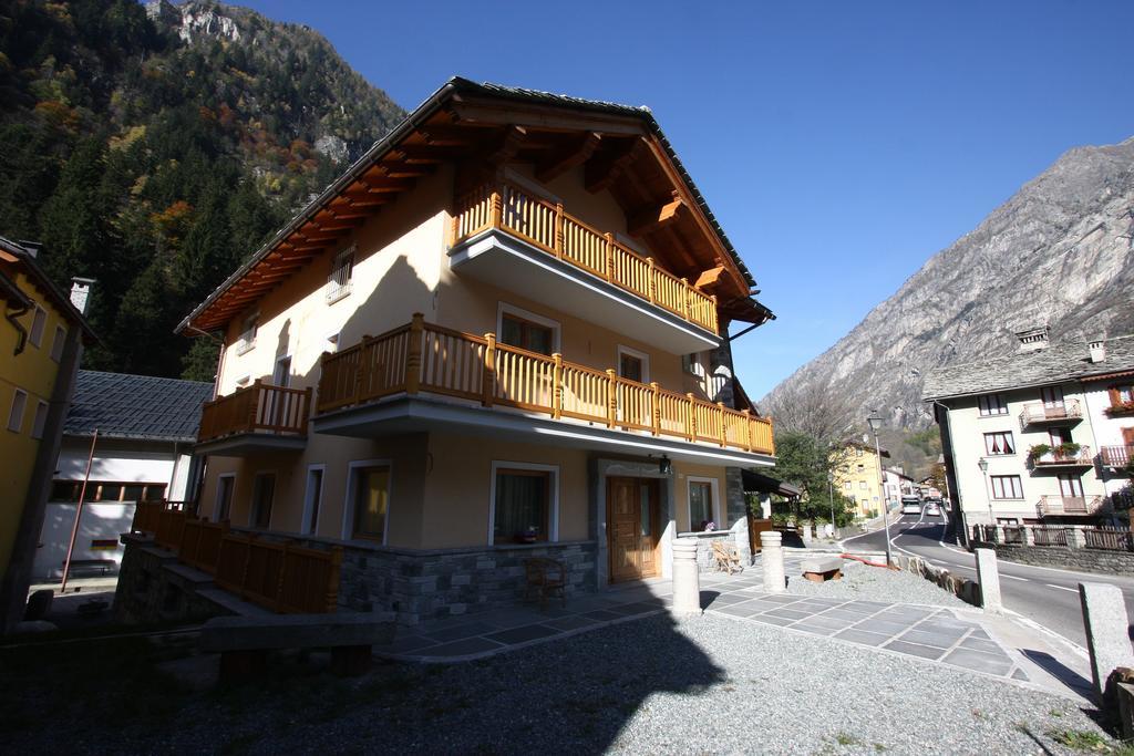 Villa Giuditta Residence Gaby Eksteriør billede